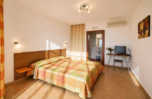 Mattinata Bed & Breakfast | San Michele - 3 - Bed & Breakfast with Sea View, Wi-Fi and Air Conditioning