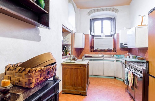 Paternopoli House | San Pietro Country House B&B – Historic Stone Retreat Amidst Irpinia Vineyards