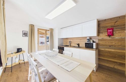 Randa Apartment | Scenic Family Apartment Moments from Zermatt