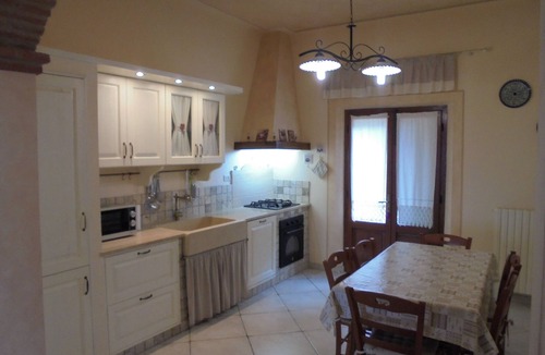 Chianni House | Second floor apartment with garden, panoramic view in the heart of Tuscany