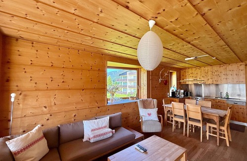 Parpan Apartment | Ski Apartment with Fireplace & Mountain Views