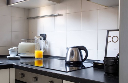 Zona Solari Apartment | Solari Apartment, Milan fashion street