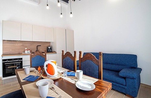 Siena Apartment | Spacious 4-bedroom apartment in the surroundings of Siena with WiFi, AC