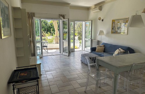 Querceta Apartment | Spacious 4-bedroom apartment with WiFi, AC in Seravezza