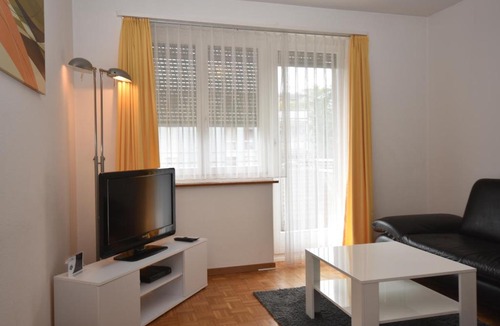 Muhlebach Apartment | Spacious studio near lake and opera - Mill 512