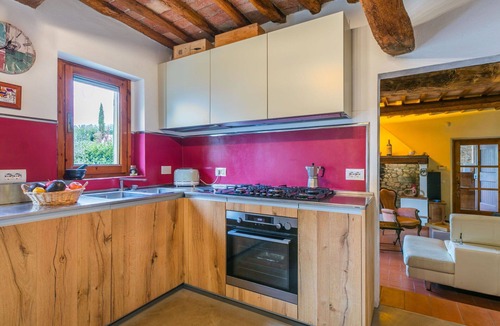 San Casciano in Val di Pesa Villa | Stunning private villa for 8 people with A/C, WIFI, private pool, TV, patio and panoramic view