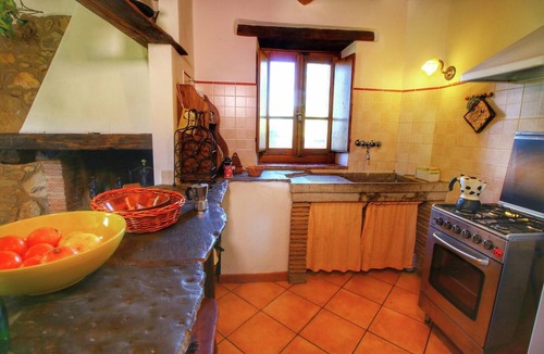 Ortignano Raggiolo House | Striking Farmhouse, Ortignano