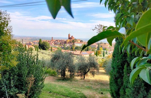 Sinalunga Apartment | Studio Apartment "Il Colle dei Frati" with Private Terrace & Wi-Fi