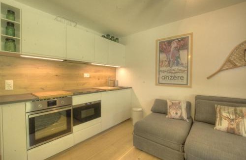 Anzere Apartment | Studio Gemeaux 206 sur la place du Village a Anzere