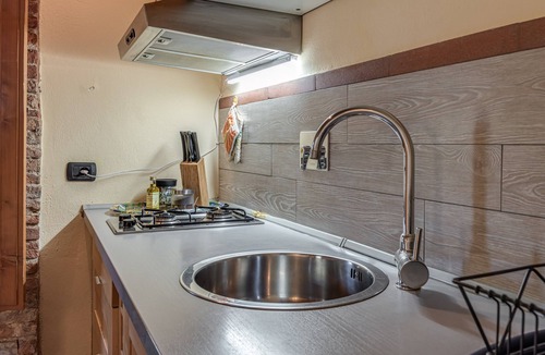 San Martino alla Palma Apartment | Studio 'Libeccio' with Shared Pool, Wi-Fi and Air Conditioning