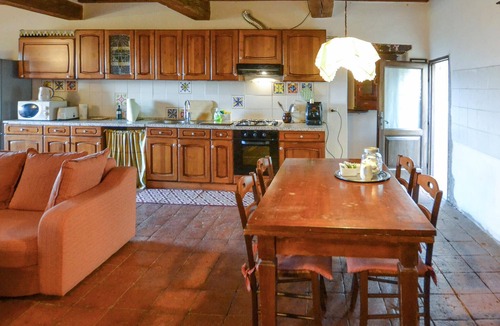 Partina Apartment | Stunning apartment in Bibbiena with swimming pool