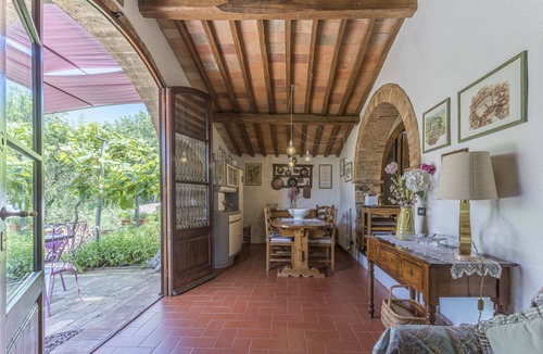 Castellina in Chianti Villa | Stunning private villa with A/C, WIFI, pool, TV, veranda and panoramic view, close to San Gimign.