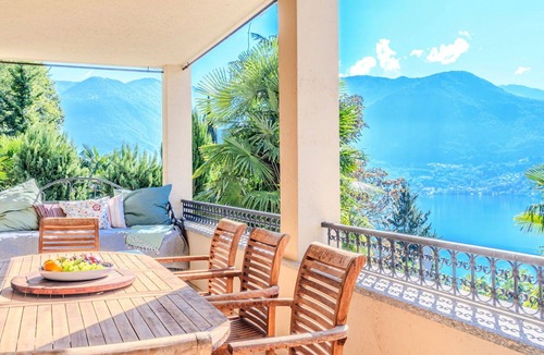 San Mamete Villa | Stunning private villa for 14 people with private pool, WIFI, TV, terrace and pets allowed