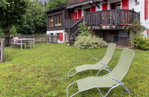 Leytron House | Stunning private villa for 8 guests with WIFI, TV and patio
