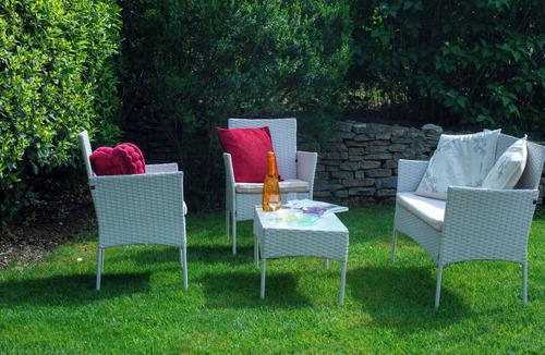 Panicale Villa | Stunning private villa for 6 people with private pool, A/C, WIFI, TV, patio and pets allowed