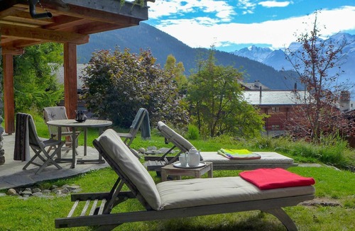 Verbier House | Stunning private villa for 10 people with WIFI, TV and terrace