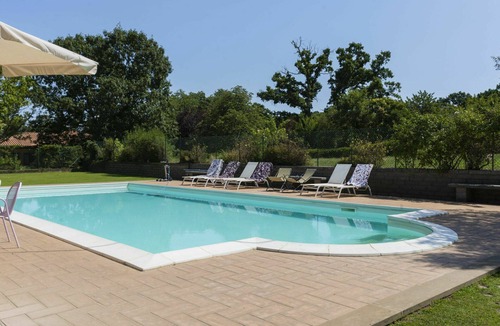 Vetralla Villa | Stunning private villa for 8 people with WIFI, private pool, A/C, TV and patio