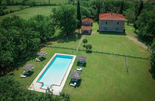 Bucine Villa | Stunning private villa with A/C, private pool, WIFI, patio, pets allowed and panoramic view