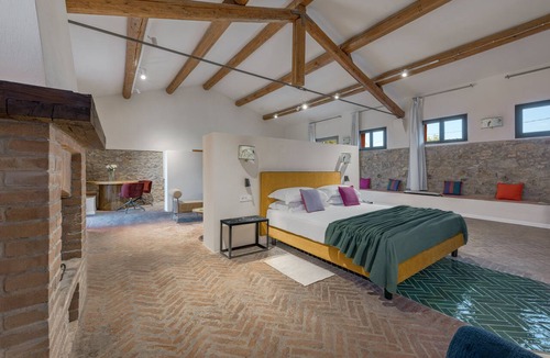 Castiglione della Pescaia House | Suite-Suite-Ensuite with bath and shower-Countryside view