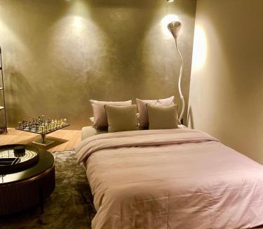 Muhlebach Apartment | Suite3, 7 min walk from Operahouse