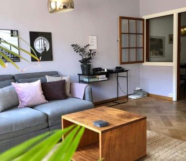Old City of Bern Apartment | Sunny Old Town Flat-Walk Everywhere-Sleeps 4