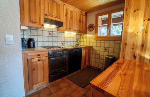 Alpe des Chaux Apartment | The Aigle Royal residence is located not far from the ski lifts that take you to the Gryon - Villars