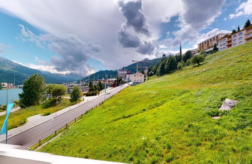 St. Moritz Apartment | The apartment is located in a prime location on the famous Via Serlas in St.