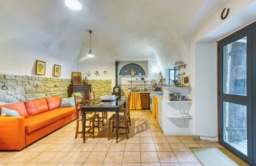 Farnese House | The Borgo Renaissance Stable