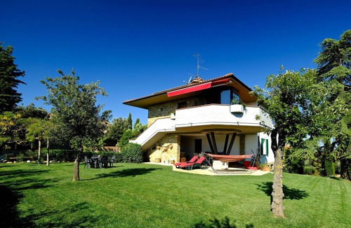 San Quirico d'Orcia Apartment | The Pomegranate - San Quirico d'Orcia