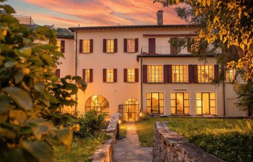Busserach Apartment | The Queens House