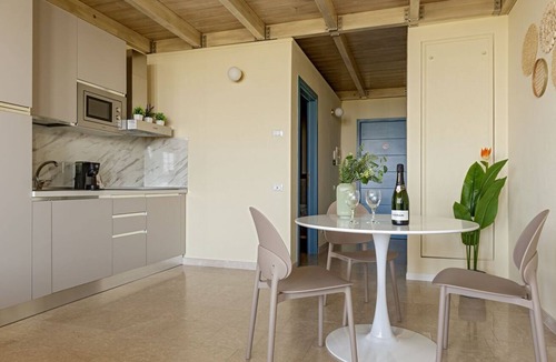Tirrenia Apartment | The recently renovated apartment is a small gem, perfect for two guests. The interiors are modern, thoughtfully designed, and finished with great attention to detail to ensure maximum comfort. It features a cozy double bedroom, a bright living area with