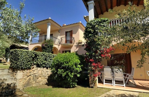 Case Peschiera-Lu Fraili Apartment | The Uddastru Three-room apartment sleeps 6 with WIFI