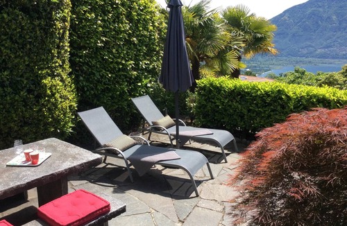 Minusio House | Ticino holiday house with private pool and large garden, panoramic view