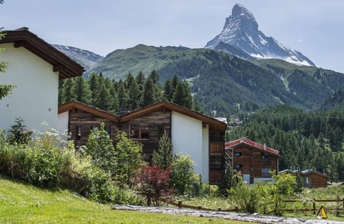 Zermatt Apartment | Top Ferienwohnung Monte Rosa (SkiIn/SkiOut) by Interhome