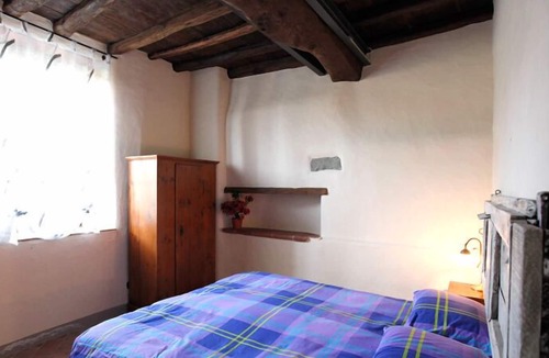 Pian di Sco Apartment | Top Tuscany apt with pool near Florence In Chianti, WIFI, fenced garden, VIEW