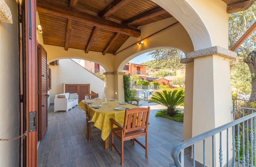 Schifoni House | Vacation Home "Villetta Con Patio Esterno" with 2 Private Terraces & A/C