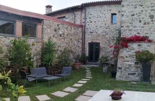Montenero Villa | Val d'Orcia Historic Farmhouse: 19th century dwelling with Pool and View. 10pl for groups