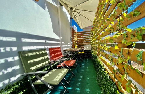 Quartiere XIII Aurelio Apartment | Vatican Large Group/Family Retreat: Metro Line A, Pool Table, Wellputt & Mini-Golf