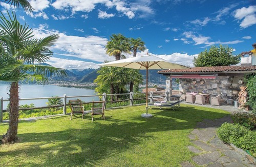 Gambarogno House | View, sun, own pool - is there anything more beautiful on holiday?