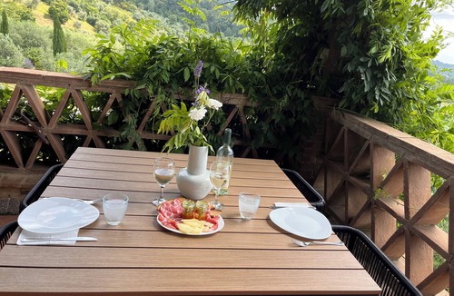 Cinigiano Villa | Villa and pool, next to typical Tuscan vineyards and olive groves, breathtaking sunsets