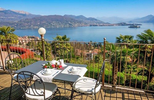 Carciano Apartment | Villa Anna, Borromean Islands, No. 07 by Lago Reisen