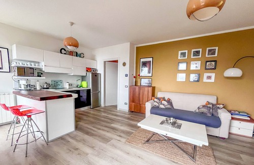 Carciano Apartment | Villa Anna, Borromean Islands No. 22 by Lago Reisen