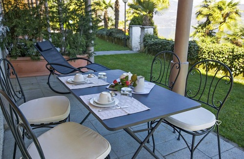 Carciano Apartment | Villa Anna No. 05 with Hot Tub by Lago Reisen