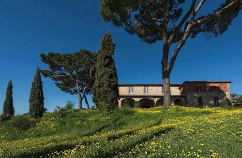 Pievasciata Villa | Villa Cerreti stunnin luxury villa former tuscan farm close to Siena
