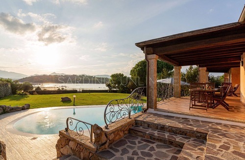 San Teodoro Villa | Villa Danza dei Fenicotteri: with private pool and close to the beach.
