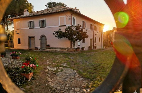 Canale Monterano Villa | Villa Esclusiva 7 Camere con Piscina 40min da Roma