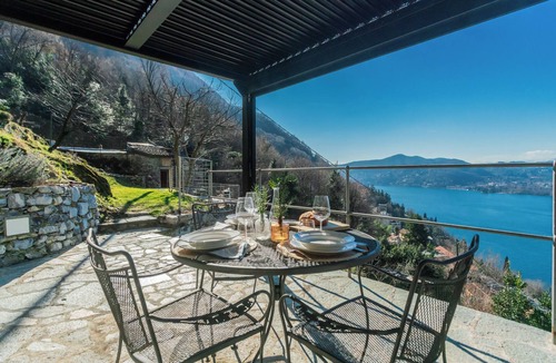 Blevio House | Villa Eugenia - Pool e Garden Retreat in Como .