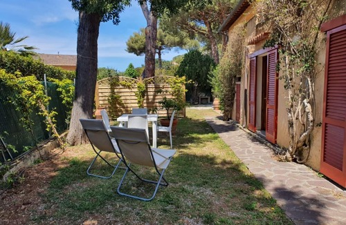 Magazzini Apartment | Villa Giolù, Appartamento Corallo 200 m from the sea, ferry discount!