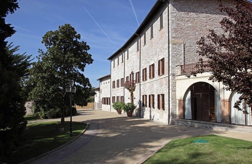 Nerbisci Villa | Villa Gubbio - Luxury Villa Rental with private swimming pool in Gubbio, Umbria