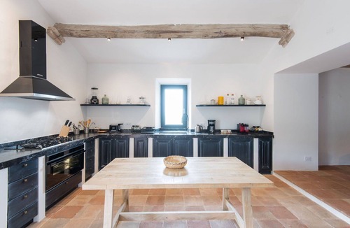 Montelaguardia Villa | Villa in San Giovanni Del Pantano with 10 bedrooms sleeps 20